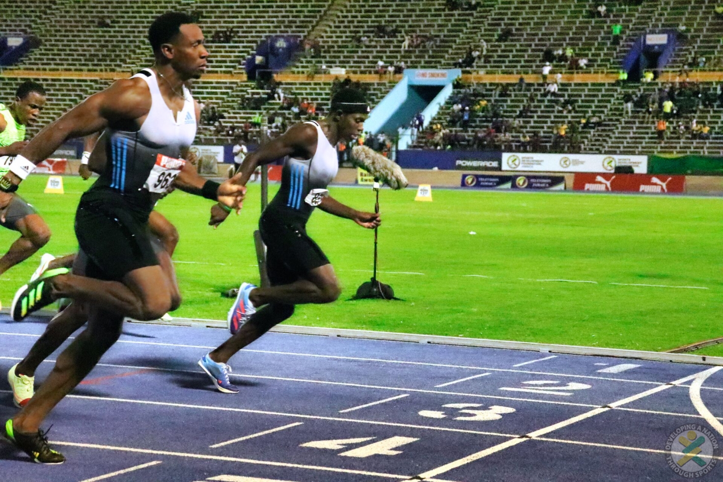 Remarkable 100M Run - 9.85 at 32