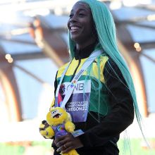 Shelly-Ann Fraser-Pryce Wins Gold - 100M