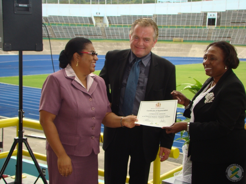 Charmaine Hanson receives certificate
